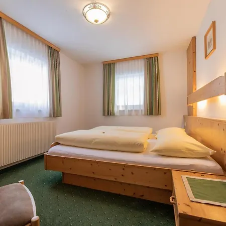 Ferienheim Gabi Апартаменти *